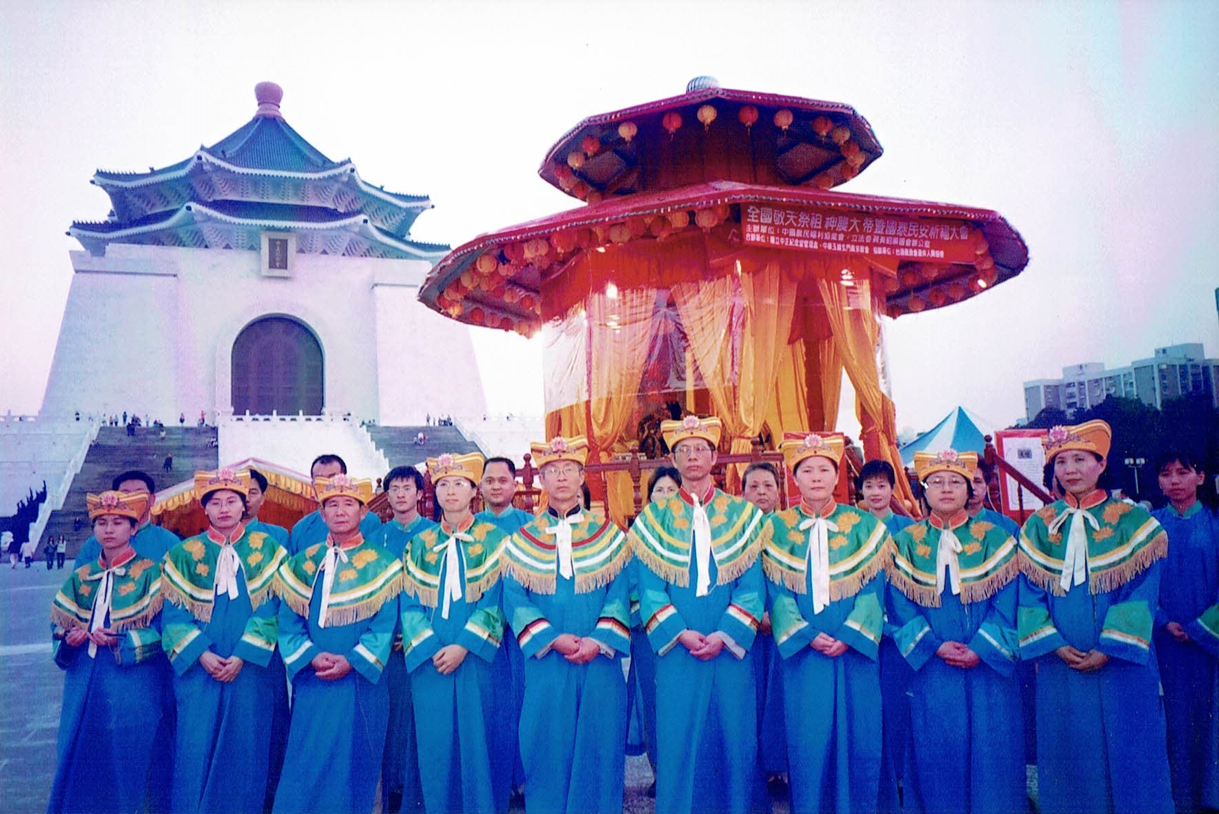 護持與感恩—功德如海，載恩載德